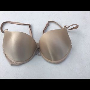 **SOLD**Victoria's Secret Nude Plunge Size 32C